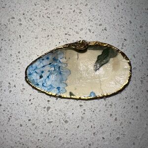 Small Hydrangea decoupage shell dish
